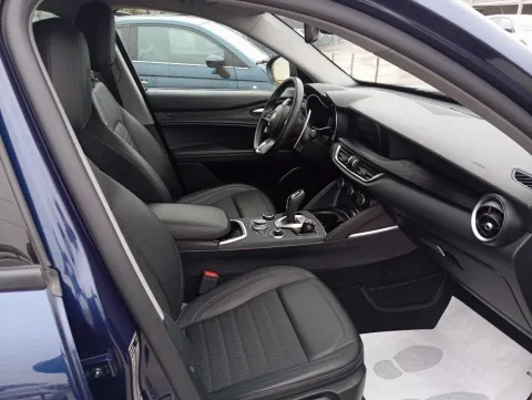 Alfa Romeo Stelvio 2.2 t Executive Q4 190cv auto - Immagine 21