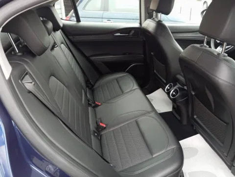 Alfa Romeo Stelvio 2.2 t Executive Q4 190cv auto - Immagine 22