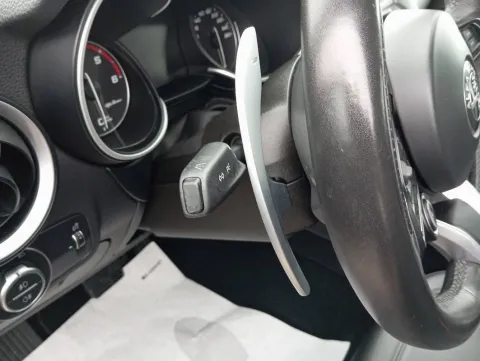 Alfa Romeo Stelvio 2.2 t Executive Q4 190cv auto - Immagine 27