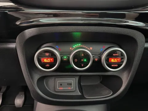 Fiat 500L 1.3 mjt Trekking 95cv - Immagine 25