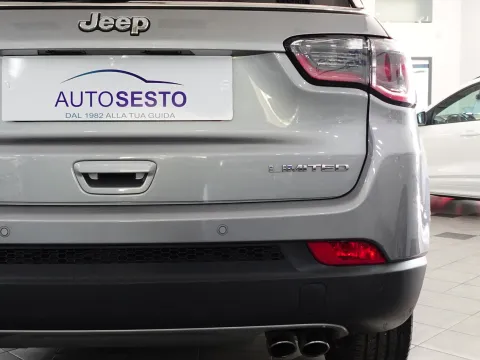 Jeep Compass 2.0 mjt Limited 4wd 140cv auto - Immagine 9