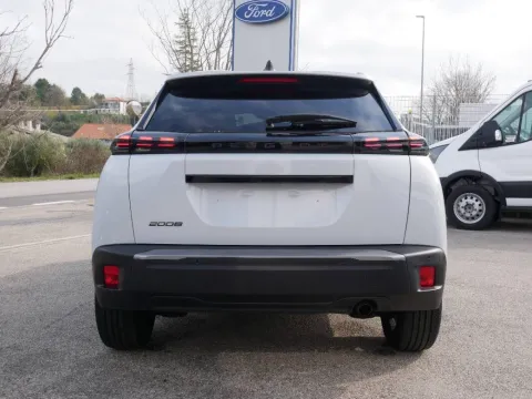 Peugeot 2008 1.2 puretech Allure s&s 100cv - Immagine 5
