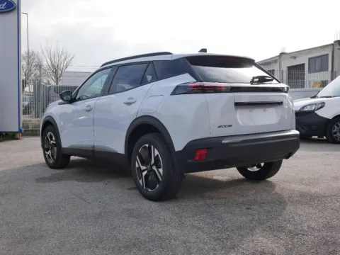 Peugeot 2008 1.2 puretech Allure s&s 100cv - Immagine 6