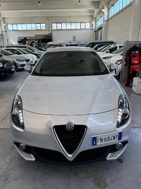Alfa Romeo Giulietta 1.6 jtdm Business 120cv - Immagine 1