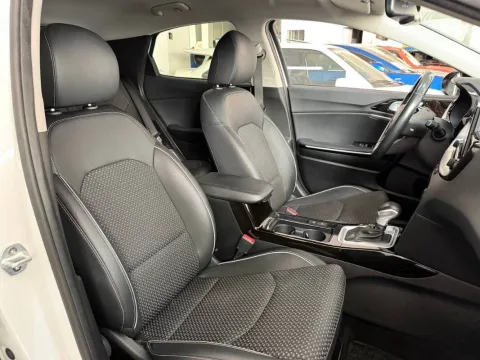 Kia XCeed 1.6 gdi phev High Tech s/Adas Pack Plus 141cv dct - Immagine 17