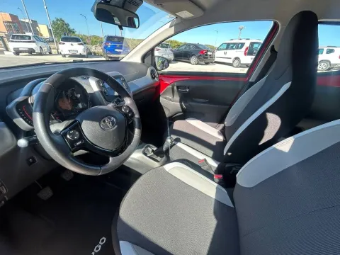 Toyota Aygo 5p 1.0 x-business - Immagine 12