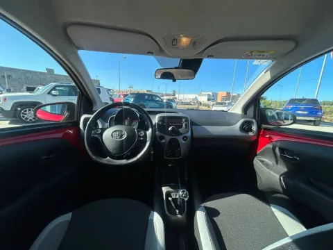 Toyota Aygo 5p 1.0 x-business - Immagine 16
