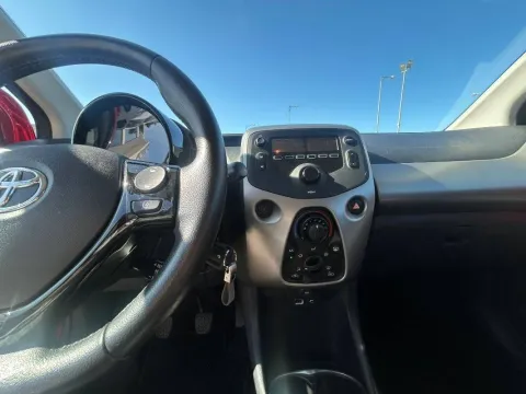 Toyota Aygo 5p 1.0 x-business - Immagine 17