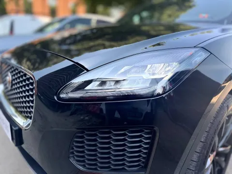 Jaguar E-Pace 2.0 i4 S awd 200cv auto - Immagine 8