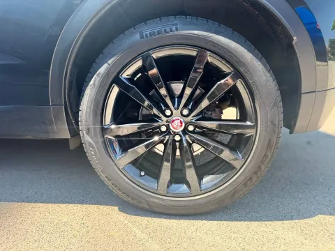 Jaguar E-Pace 2.0 i4 S awd 200cv auto - Immagine 10