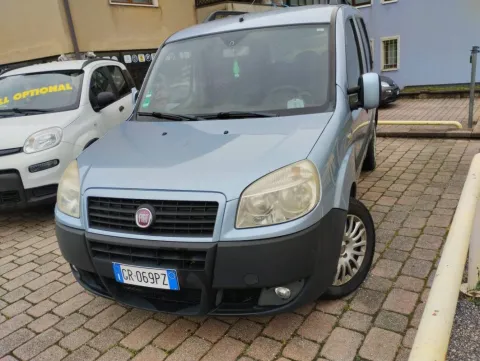 Fiat Doblo 1.9 mjt Family 120cv fap - Immagine 2