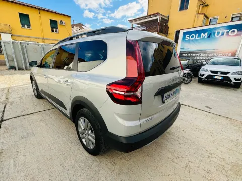 Dacia Jogger 1.0 tce Extreme 110cv 7p.ti - Immagine 10
