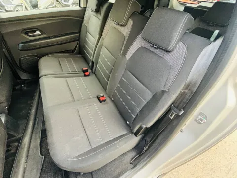 Dacia Jogger 1.0 tce Extreme 110cv 7p.ti - Immagine 12