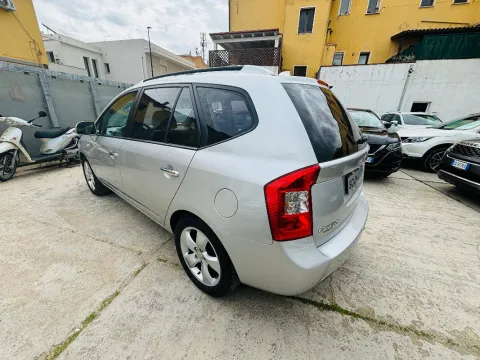 Kia Carens 2.0 crdi 16v vgt EX Class - Immagine 7