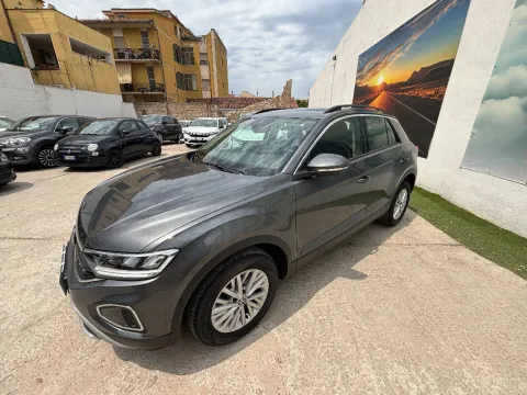Volkswagen T-Roc 1.0 tsi Life 110cv - Immagine 1