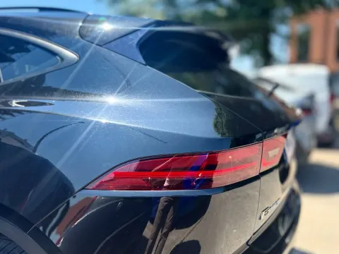 Jaguar E-Pace 2.0 i4 S awd 200cv auto - Immagine 18
