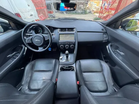 Jaguar E-Pace 2.0 i4 S awd 200cv auto - Immagine 27