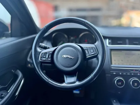 Jaguar E-Pace 2.0 i4 S awd 200cv auto - Immagine 28