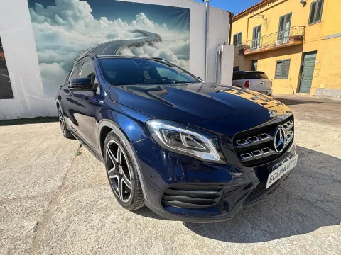 Mercedes GLA 220 d Premium auto - Immagine 1