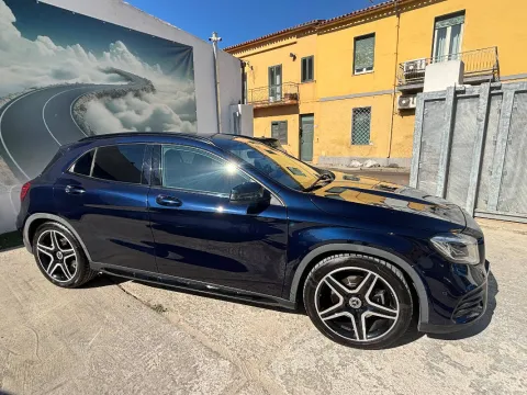 Mercedes GLA 220 d Premium auto - Immagine 6