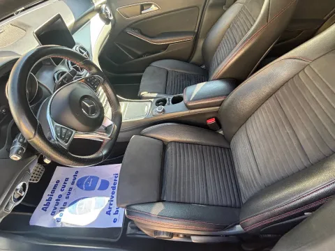 Mercedes GLA 220 d Premium auto - Immagine 12