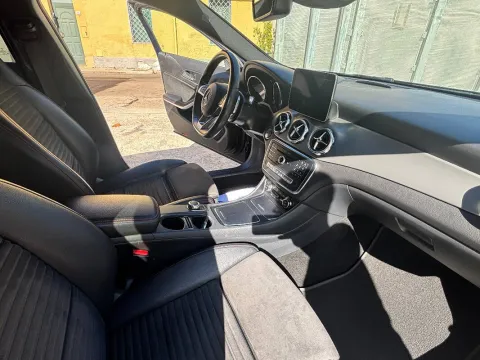 Mercedes GLA 220 d Premium auto - Immagine 17