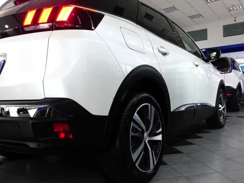 Peugeot 3008 1.5 bluehdi Allure s&s 130cv eat8 - Immagine 9