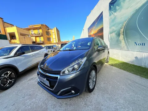 Peugeot 208 5p 1.6 bluehdi Allure 75cv - Immagine 3