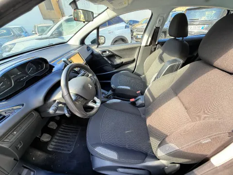 Peugeot 208 5p 1.6 bluehdi Allure 75cv - Immagine 7