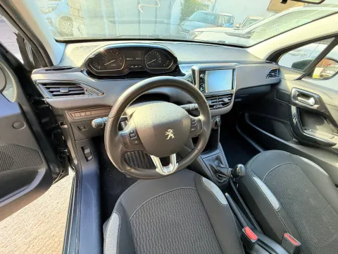 Peugeot 208 5p 1.6 bluehdi Allure 75cv - Immagine 8