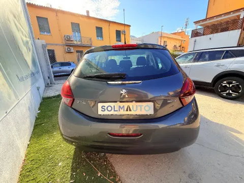 Peugeot 208 5p 1.6 bluehdi Allure 75cv - Immagine 11
