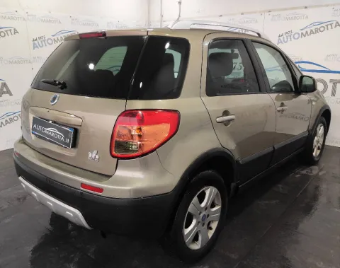 Fiat Sedici 1.9 mjt Dynamic 4x4 120cv - Immagine 5