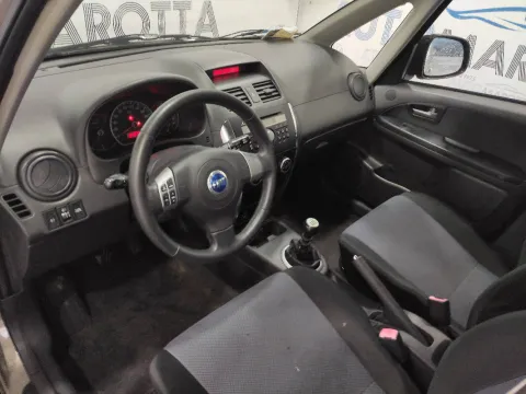 Fiat Sedici 1.9 mjt Dynamic 4x4 120cv - Immagine 11
