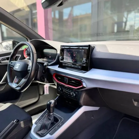 Seat Arona 1.0 ecotsi FR 110cv dsg - Immagine 14