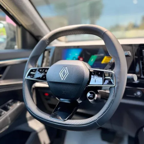 Renault Rafale 1.2 e-Tech full hybrid Techno 200cv auto - Immagine 16
