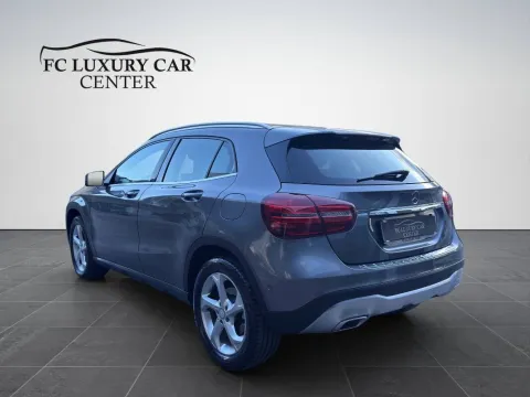 Mercedes GLA 200 d Sport 4matic auto - Immagine 4