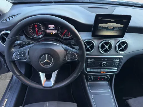Mercedes GLA 200 d Sport 4matic auto - Immagine 12
