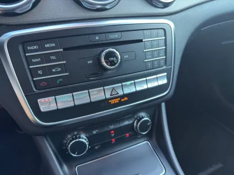 Mercedes GLA 200 d Sport 4matic auto - Immagine 14