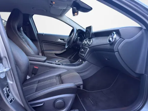 Mercedes GLA 200 d Sport 4matic auto - Immagine 16