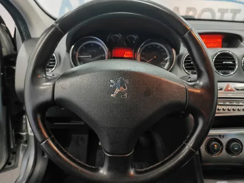 Peugeot 308 SW 1.6 hdi 16v Premium - Immagine 8