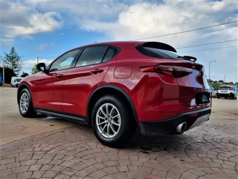 Alfa Romeo Stelvio 2.2 t Business rwd 160cv auto my19 - Immagine 4