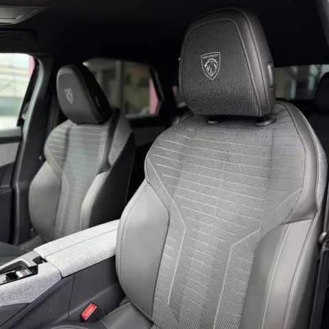 Peugeot 3008 1.2 hybrid GT 145cv e-dcs6 - Immagine 8