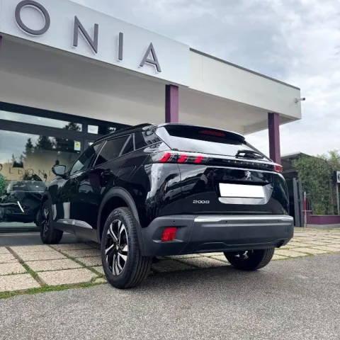 Peugeot 2008 1.2 puretech Allure s&s 100cv - Immagine 6