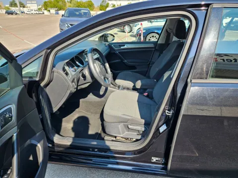 Volkswagen Golf 5p 1.6 tdi Comfortline Business - Immagine 9
