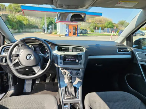 Volkswagen Golf 5p 1.6 tdi Comfortline Business - Immagine 10