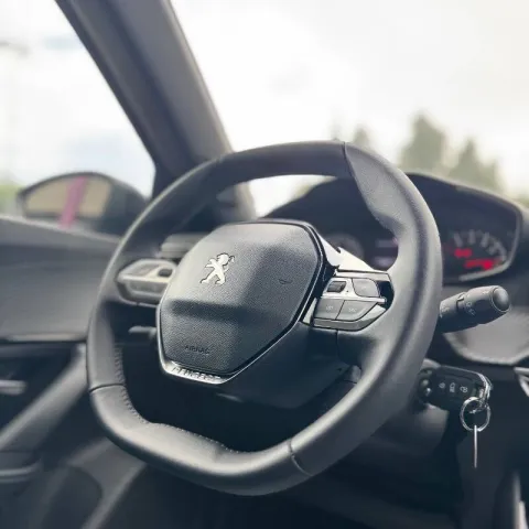 Peugeot 2008 1.2 puretech Allure s&s 100cv - Immagine 11