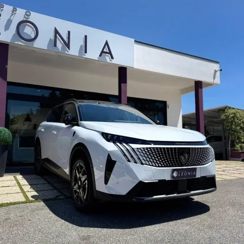Peugeot 5008 1.2 hybrid GT 145cv e-dcs6 - Immagine 1