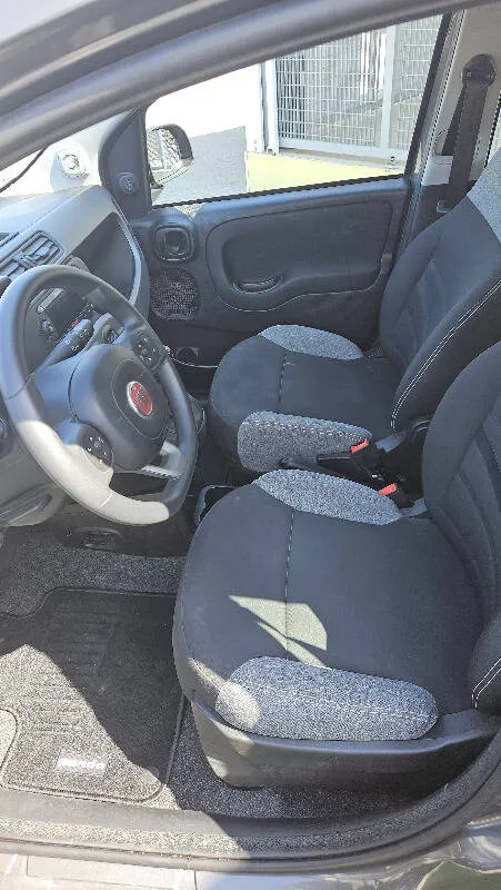 Fiat Panda 1.0 firefly hybrid City Life s&s 70cv 5p.ti - Immagine 6