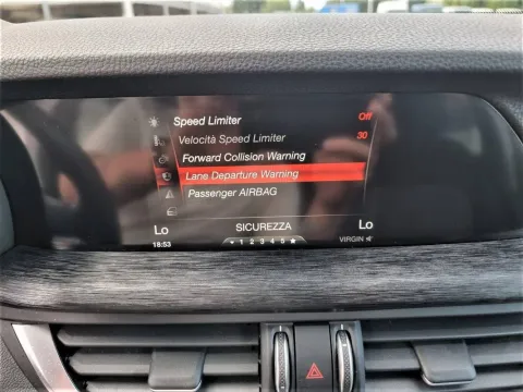 Alfa Romeo Stelvio 2.2 t Business rwd 160cv auto my19 - Immagine 25