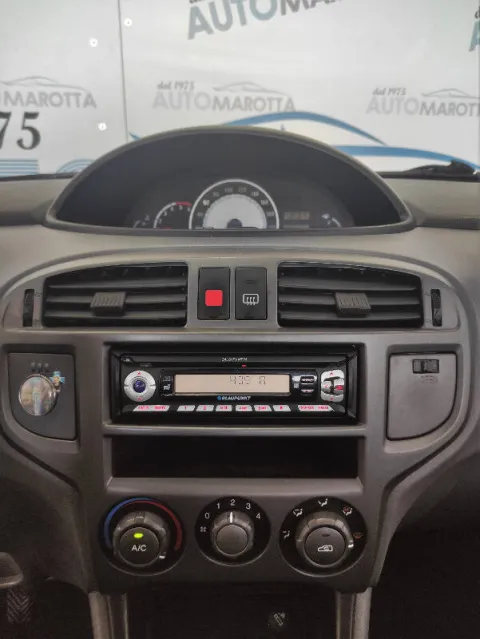 Hyundai Matrix 1.5 crdi vgt Active - Immagine 12